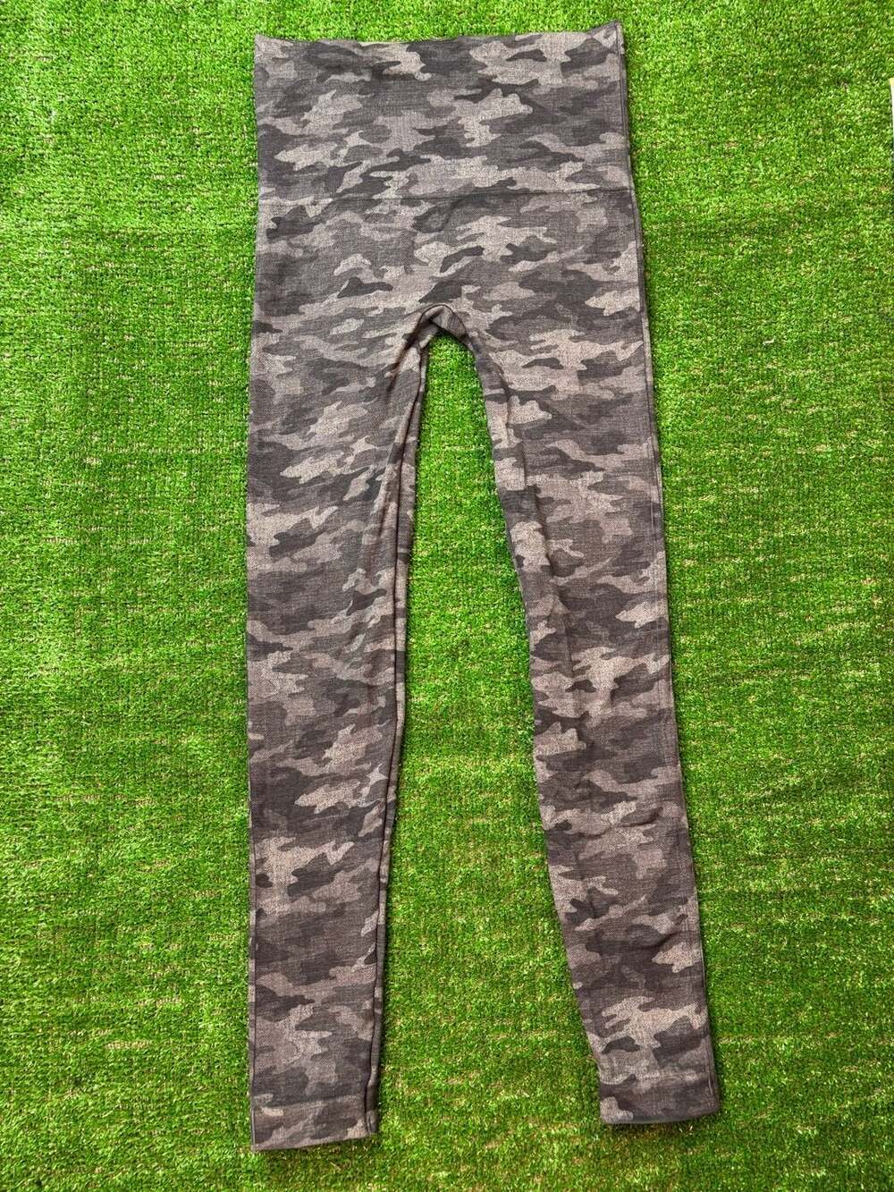 SPANX - Picture 2 of 12